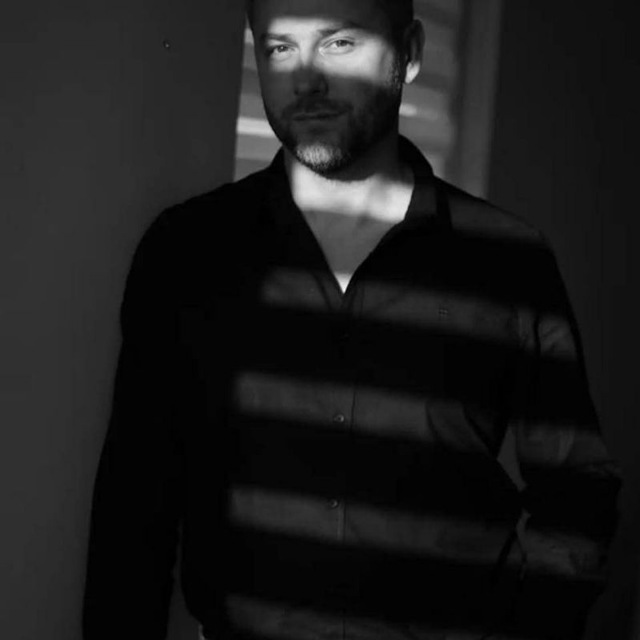 Искандер Динеев